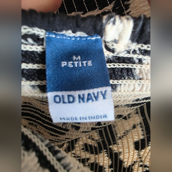 2/$20 Old Navy - Elegant Black and White Halter Dress - Size Medium Petite - Picture 6 of 6